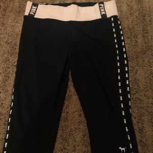 Victoria’s Secret Pink cropped yoga leggings